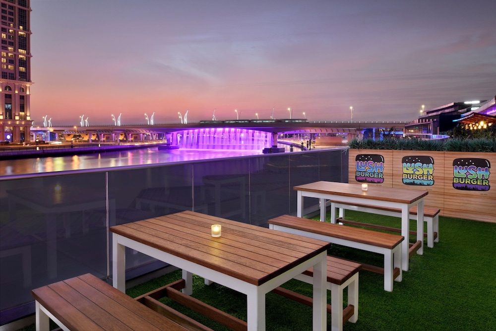 JW Marriott Marquis Hotel Dubai — Restaurant & bars in Dubai
