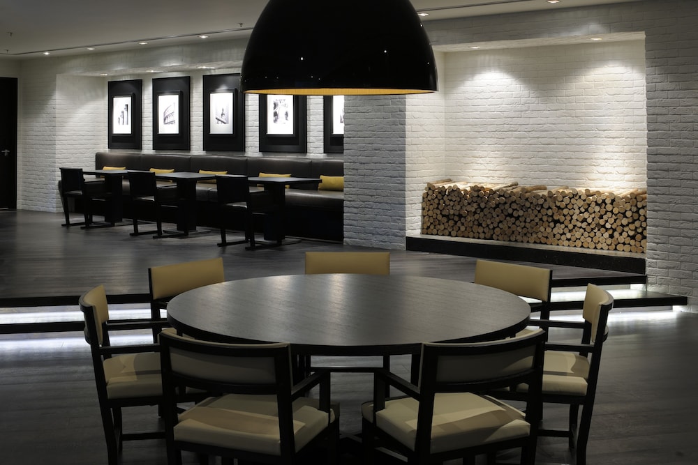 JW Marriott Marquis Hotel Dubai — Restaurant & bars in Dubai