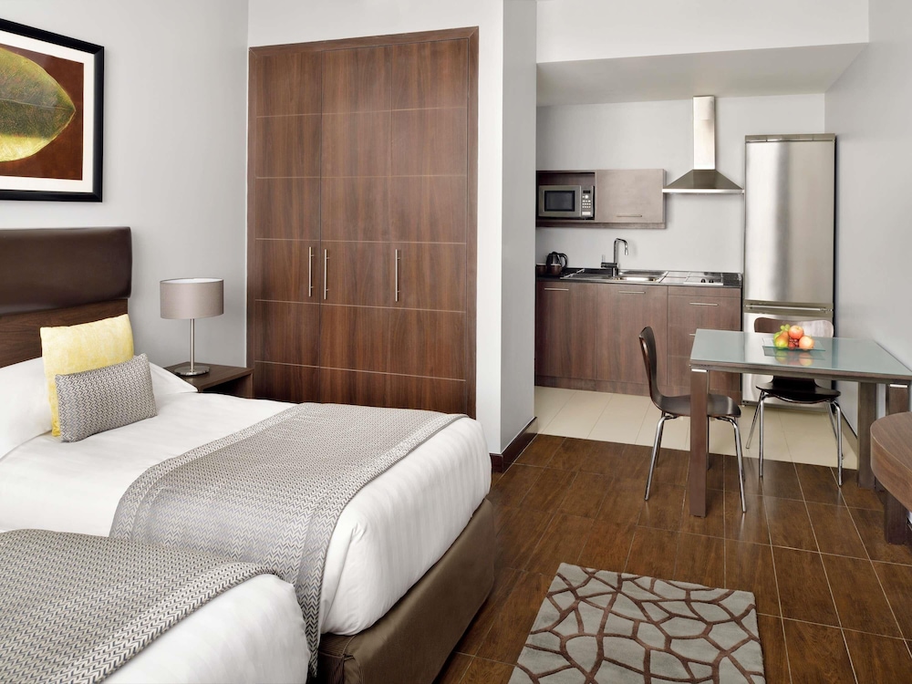 Movenpick Hotel Apartments Al Mamzar Dubai — Hotel rooms in Dubai