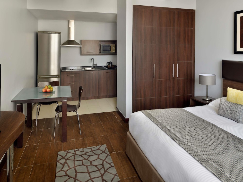 Movenpick Hotel Apartments Al Mamzar Dubai — Hotel rooms in Dubai