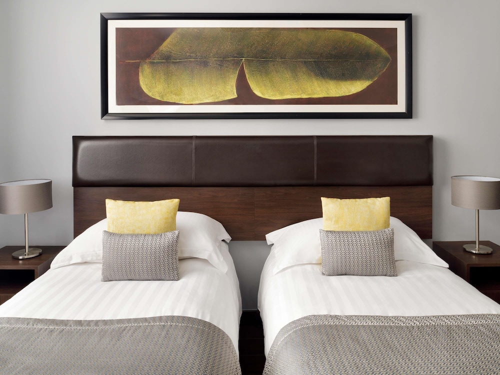 Movenpick Hotel Apartments Al Mamzar Dubai — Hotel rooms in Dubai