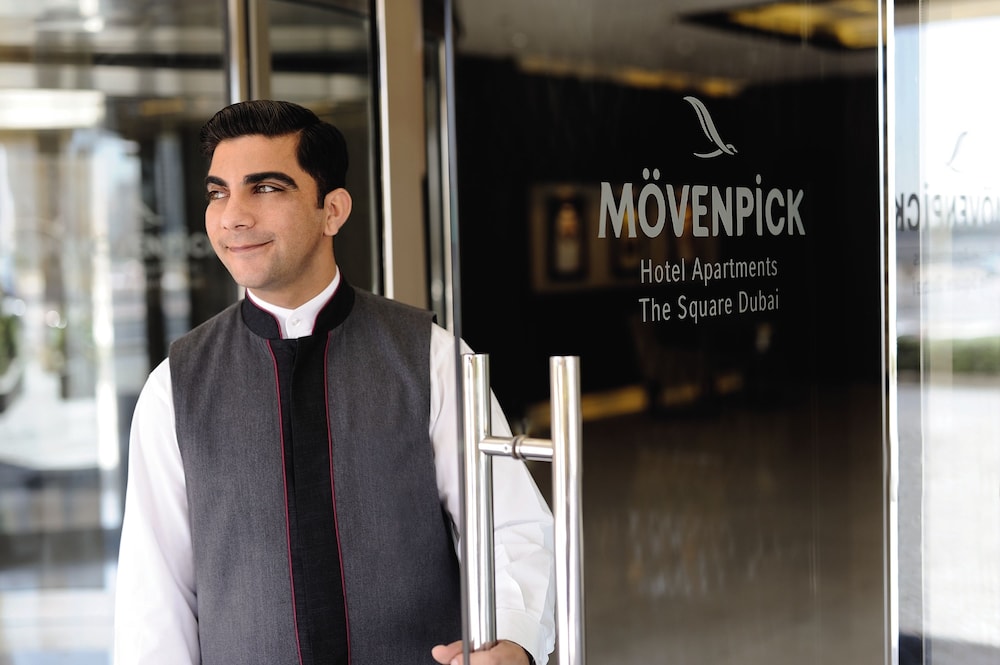 Movenpick Hotel Apartments Al Mamzar Dubai — Hotel building in Dubai