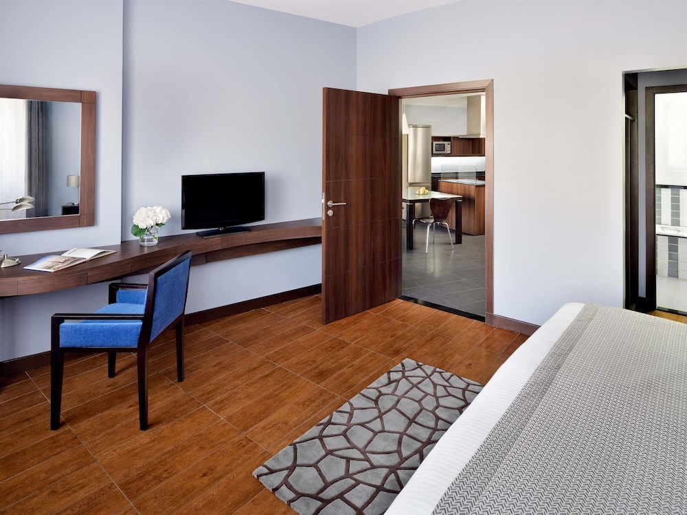 Movenpick Hotel Apartments Al Mamzar Dubai — Hotel rooms in Dubai