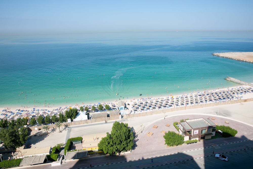 Ramada by Wyndham Beach Hotel Ajman - zdjęcie 5