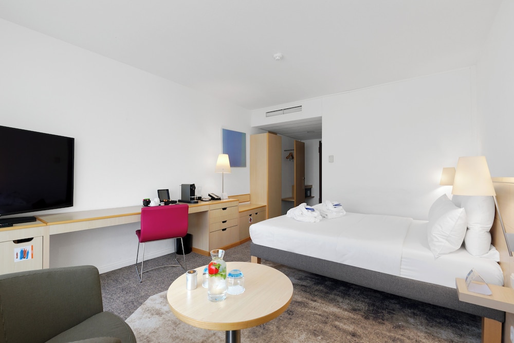 Novotel Berlin Mitte — Hotel rooms in Berlin, Berlin