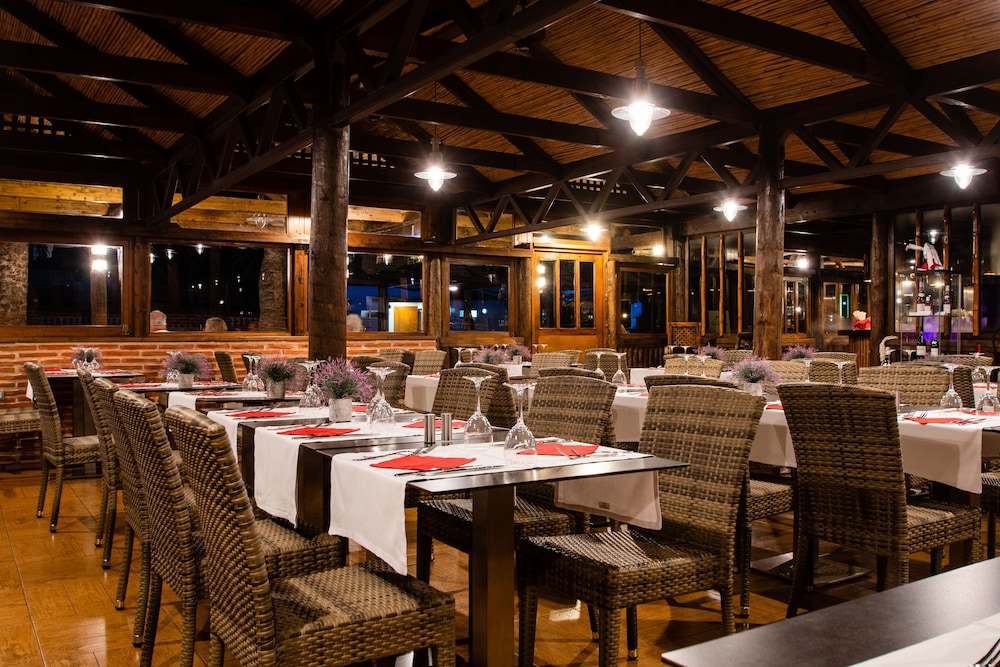Hotel HL Rondo — Restaurant & bars in Playa del Ingles, Canary Islands