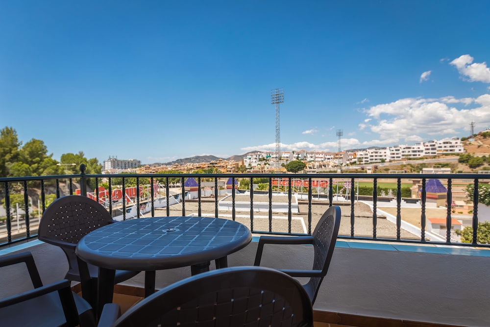 Apartamentos Turísticos Las Rosas de Capistrano — Attractions in the area in Nerja, Andalusia