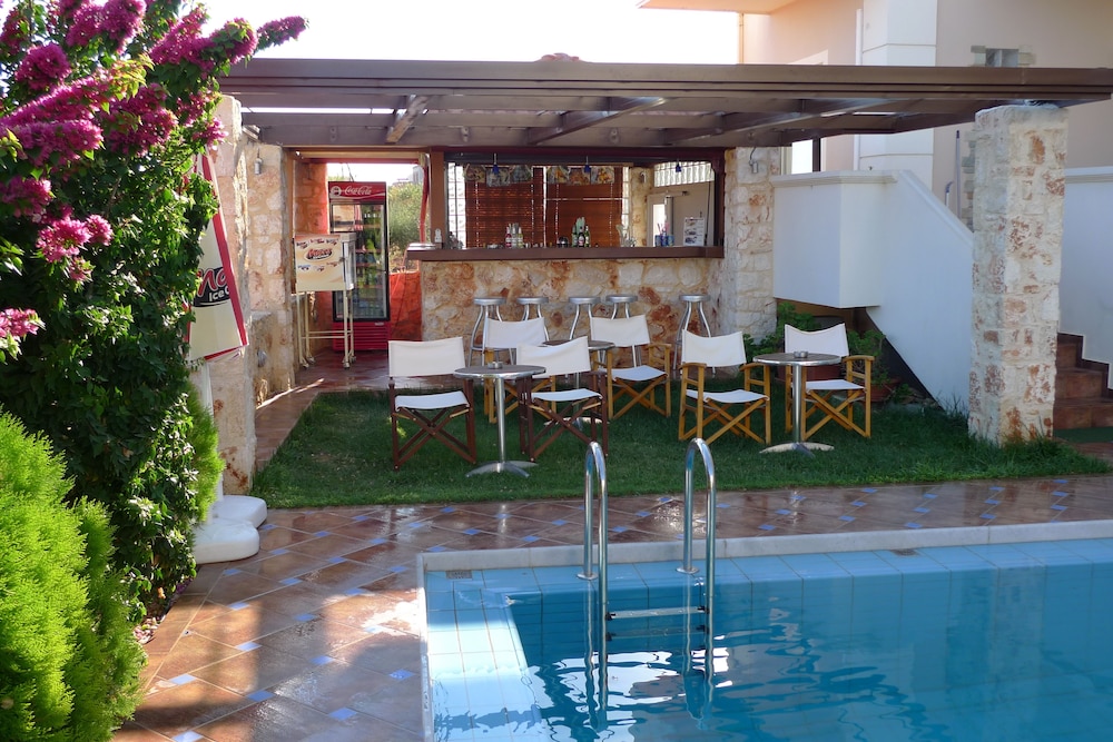 Theros Hotel — Restaurant & bars in Platanias