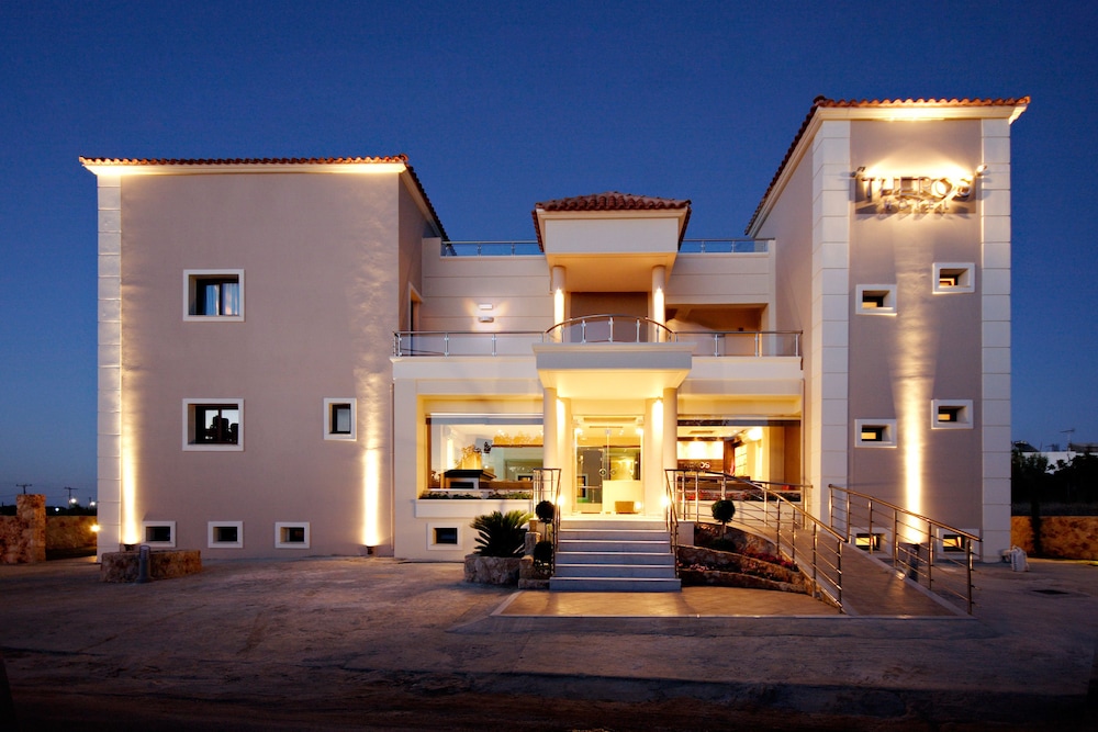 Theros Hotel — Hotel building in Platanias