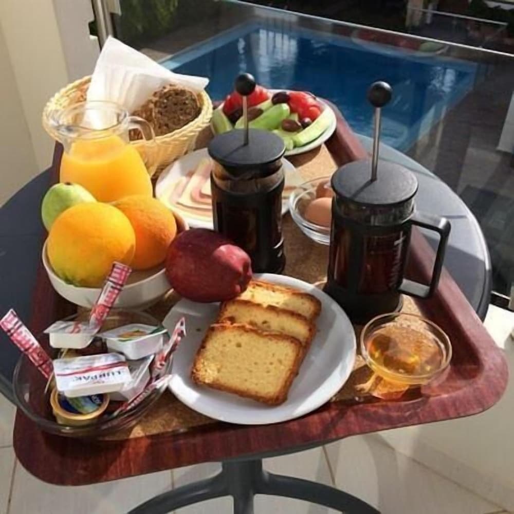 Theros Hotel — Hotel rooms in Platanias