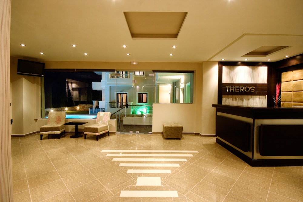 Theros Hotel — Hotel building in Platanias