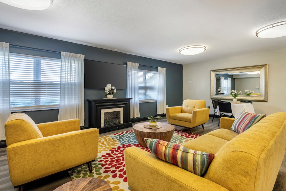 Orbit One Vacation Villas by Coolvacay — Hotel rooms in Kissimmee, Florida
