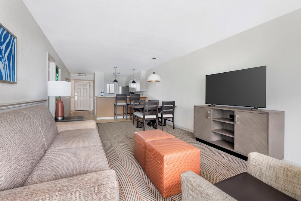 Parkway International Resort by Coolvacay — Hotel rooms in Kissimmee, Florida