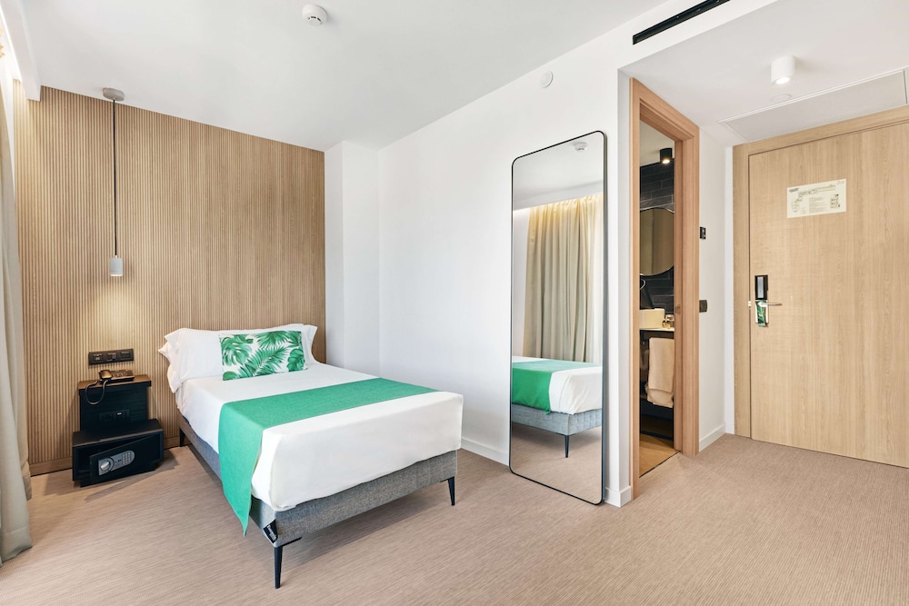 Paradiso Garden Hotel — Hotel rooms in Playa de Palma, Balearic Islands