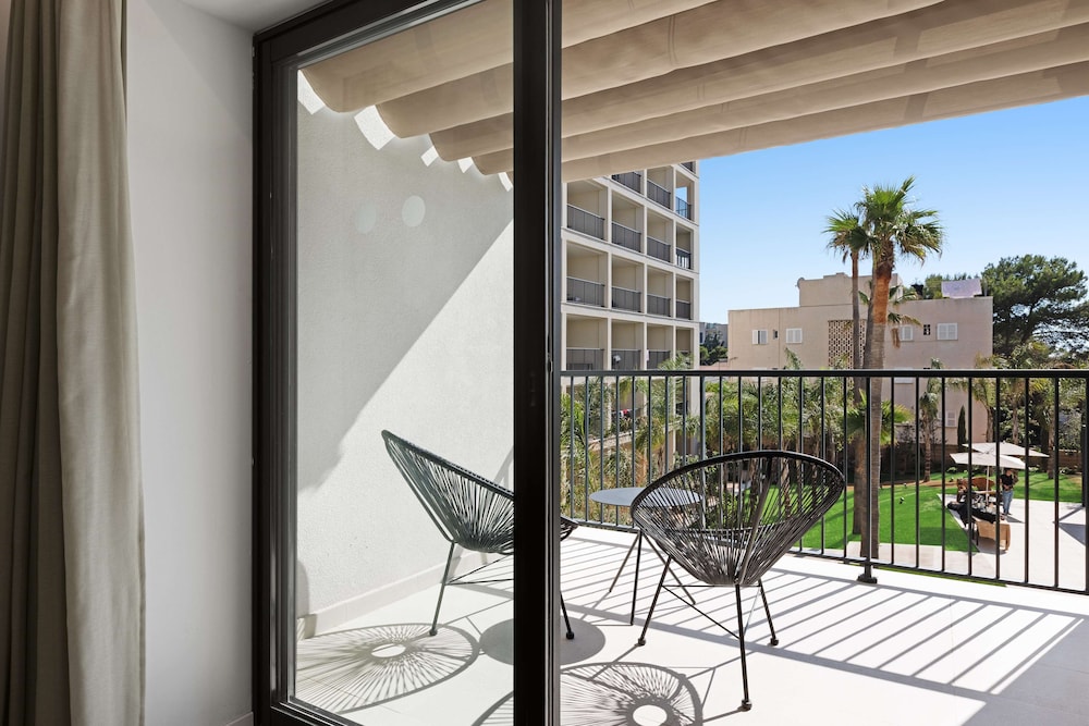 Paradiso Garden Hotel — Hotel building in Playa de Palma, Balearic Islands