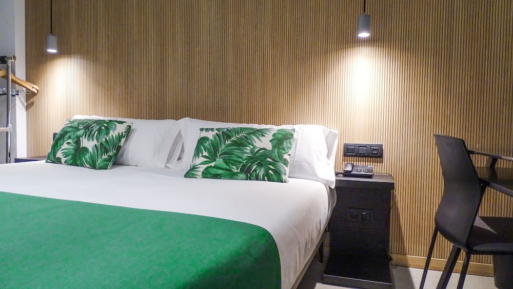 Paradiso Garden Hotel — Hotel rooms in Playa de Palma, Balearic Islands