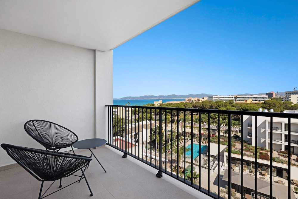 Paradiso Garden Hotel — Hotel rooms in Playa de Palma, Balearic Islands