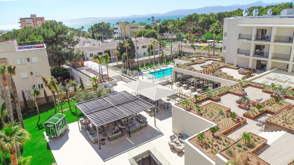 Paradiso Garden Hotel — Swimming pool in Playa de Palma, Balearic Islands