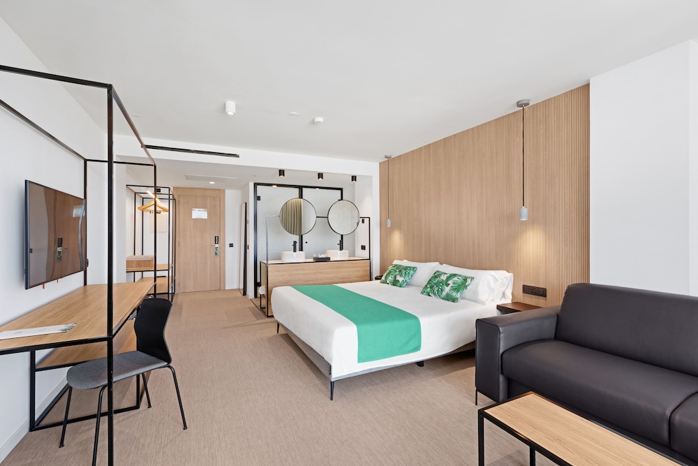 Paradiso Garden Hotel — Hotel rooms in Playa de Palma, Balearic Islands