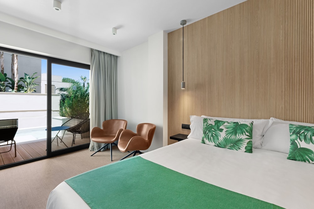 Paradiso Garden Hotel — Hotel rooms in Playa de Palma, Balearic Islands