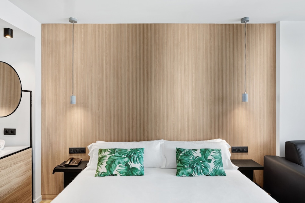 Paradiso Garden Hotel — Hotel rooms in Playa de Palma, Balearic Islands