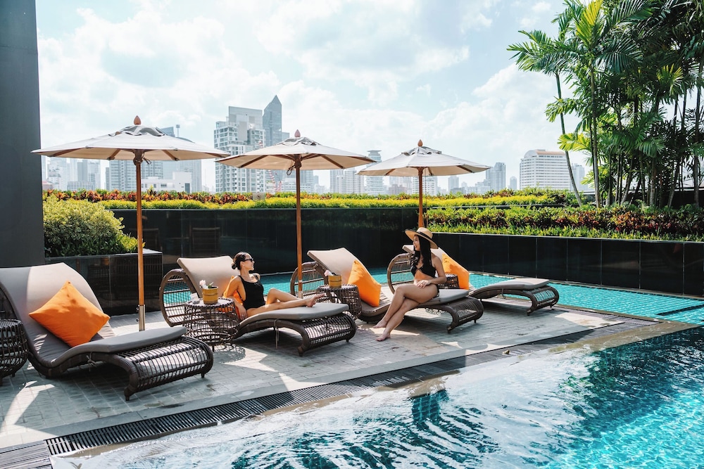 Hotel Nikko Bangkok — Swimming pool in Bangkok, Bangkok