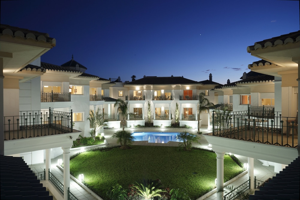 Marina Turquesa — Hotel building in Nerja, Andalusia