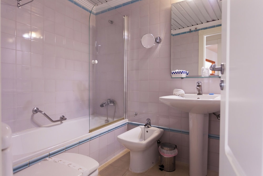 Marina Turquesa — Hotel rooms in Nerja, Andalusia