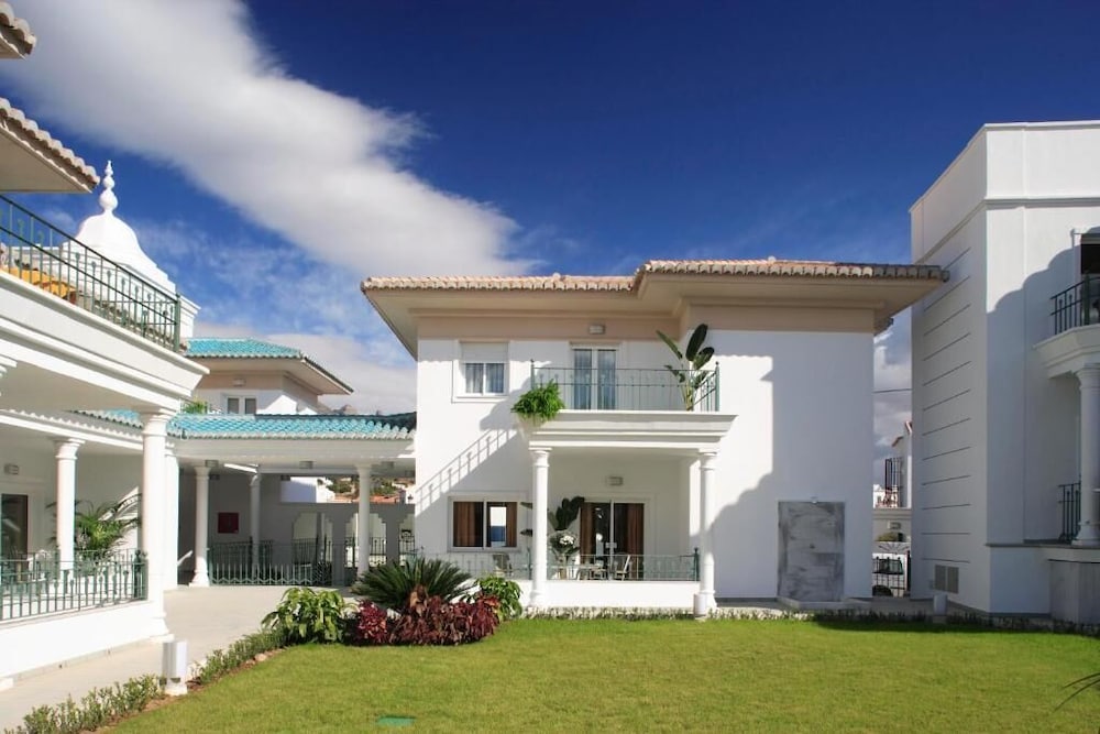 Marina Turquesa — Hotel building in Nerja, Andalusia