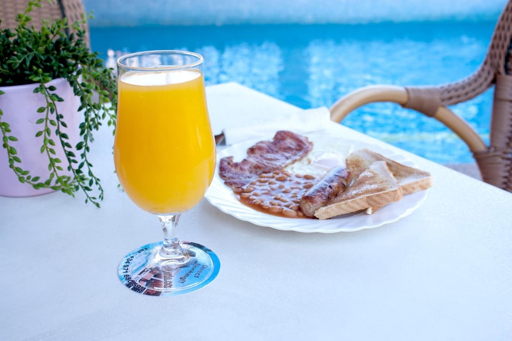 Martinez Apartments — Swimming pool in Palma Nova, Balearic Islands