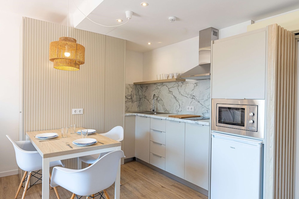 Martinez Apartments — Hotel rooms in Palma Nova, Balearic Islands