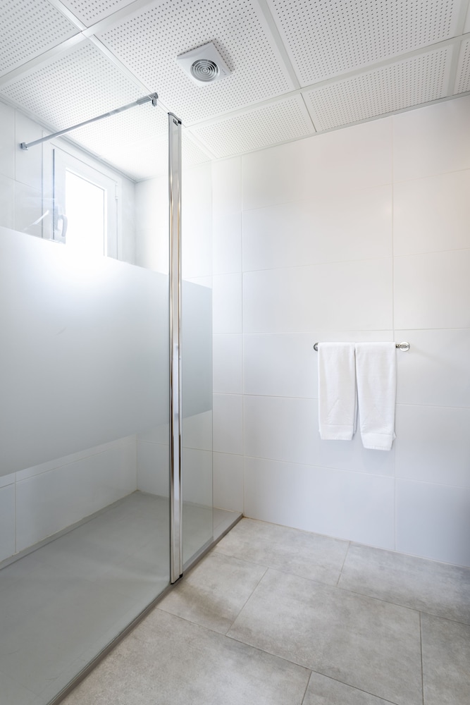 Apartamentos Massol — Hotel rooms in Puerto Pollensa, Balearic Islands