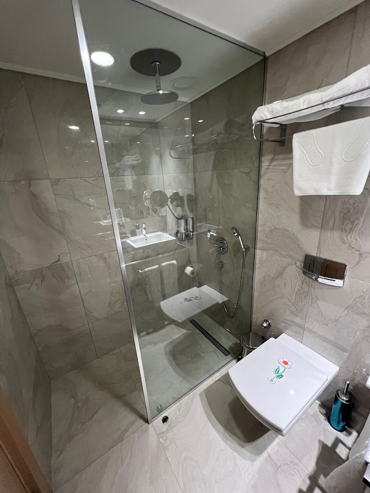 Darkhill Hotel — Hotel rooms in Istanbul, Istanbul