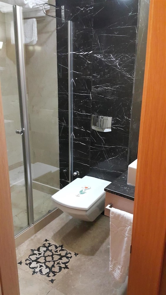Darkhill Hotel — Hotel rooms in Istanbul, Istanbul