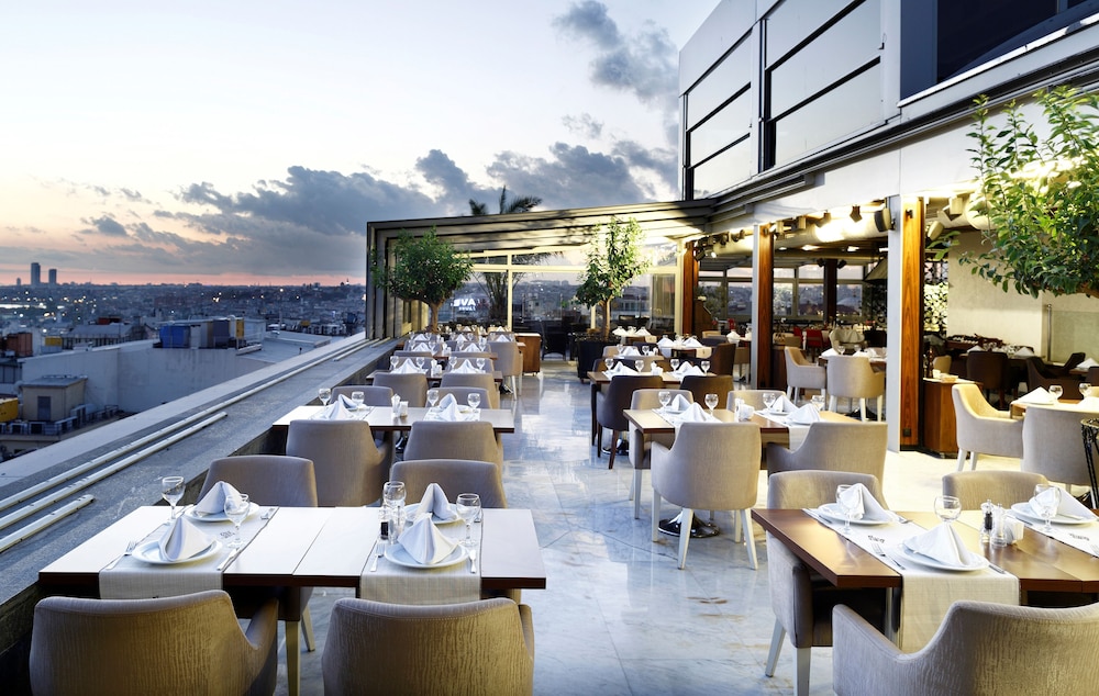 Darkhill Hotel — Restaurant & bars in Istanbul, Istanbul