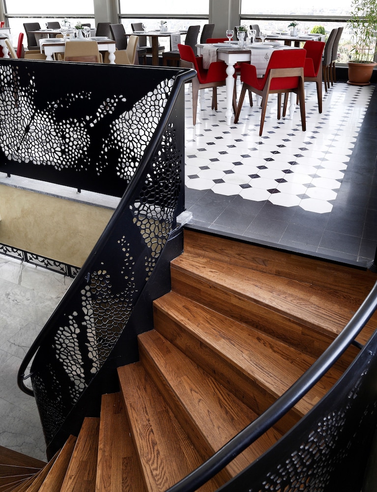 Darkhill Hotel — Hotel building in Istanbul, Istanbul