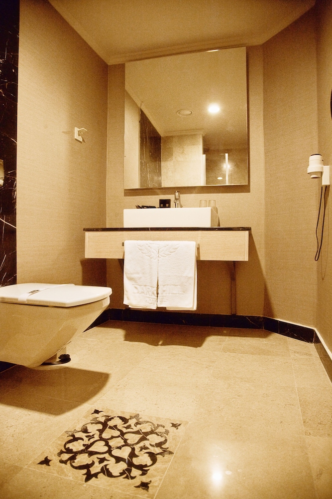 Darkhill Hotel — Hotel rooms in Istanbul, Istanbul