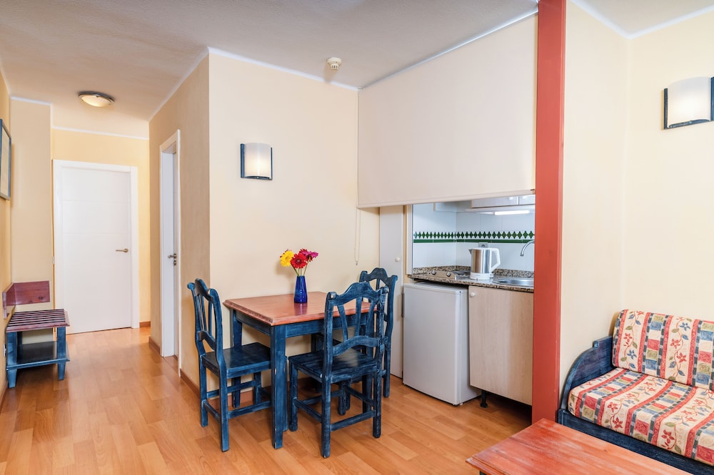 Hovima Jardín Caleta — Hotel rooms in Costa Adeje, Canary Islands