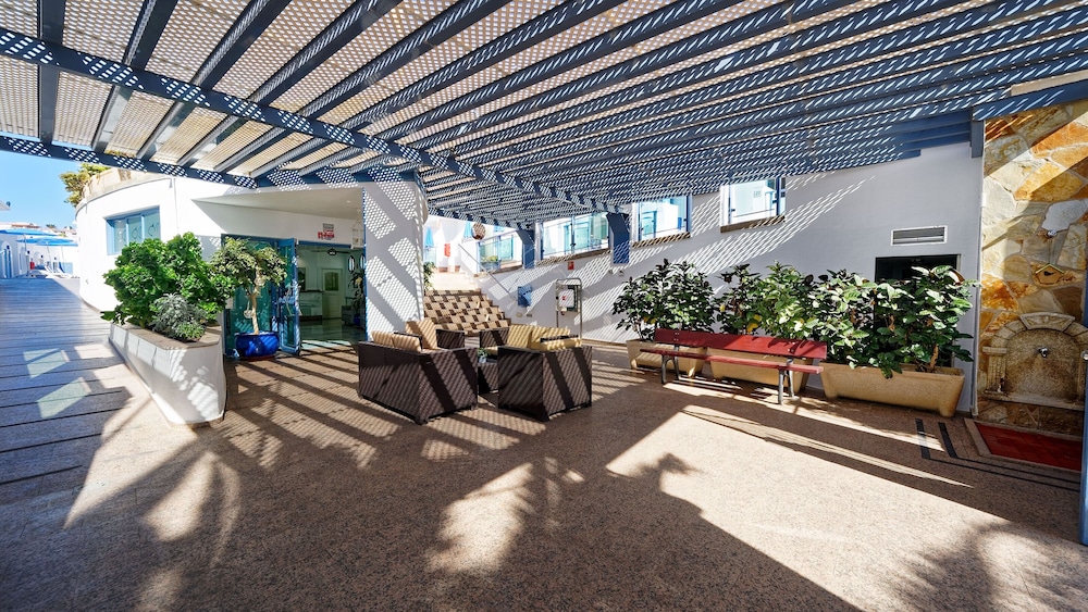 Apartamentos Igramar MorroJable - Adults Only — Hotel building in Esquinzo, Canary Islands