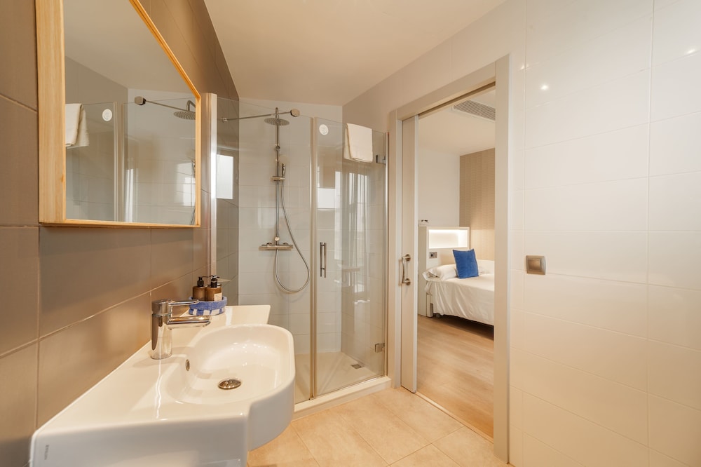 Mar Calma Hotel — Hotel rooms in Puerto Pollensa, Balearic Islands