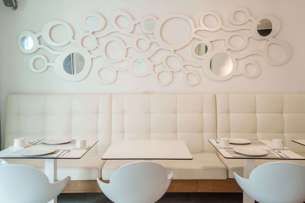 Mar Calma Hotel — Restaurant & bars in Puerto Pollensa, Balearic Islands