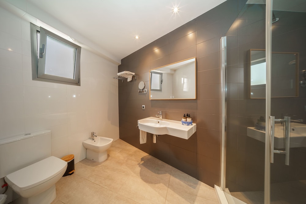 Mar Calma Hotel — Hotel rooms in Puerto Pollensa, Balearic Islands