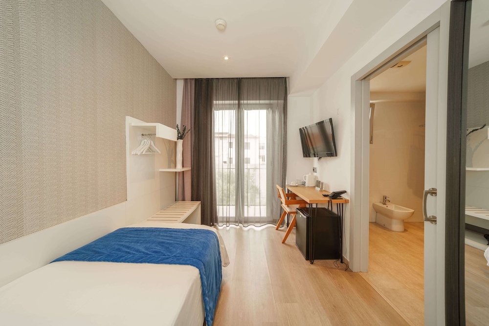 Mar Calma Hotel — Hotel rooms in Puerto Pollensa, Balearic Islands