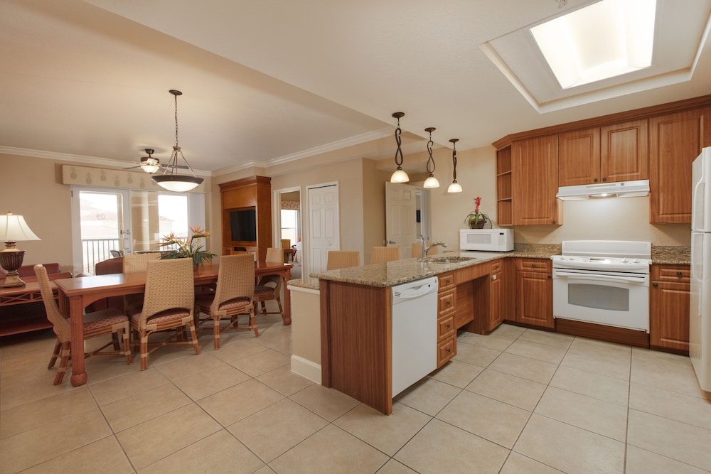 Westgate Town Center Resort — Hotel rooms in Kissimmee, Florida