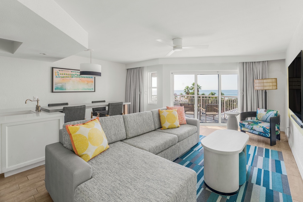 Beach House Suites by the Don CeSar — Hotel rooms in Tierra Verde, Florida