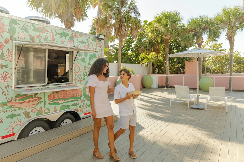 Beach House Suites by the Don CeSar — Restaurant & bars in Tierra Verde, Florida