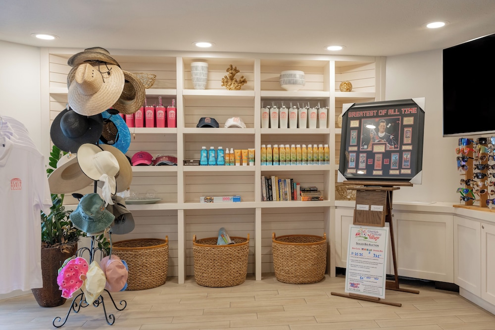 Beach House Suites by the Don CeSar — Hotel building in Tierra Verde, Florida