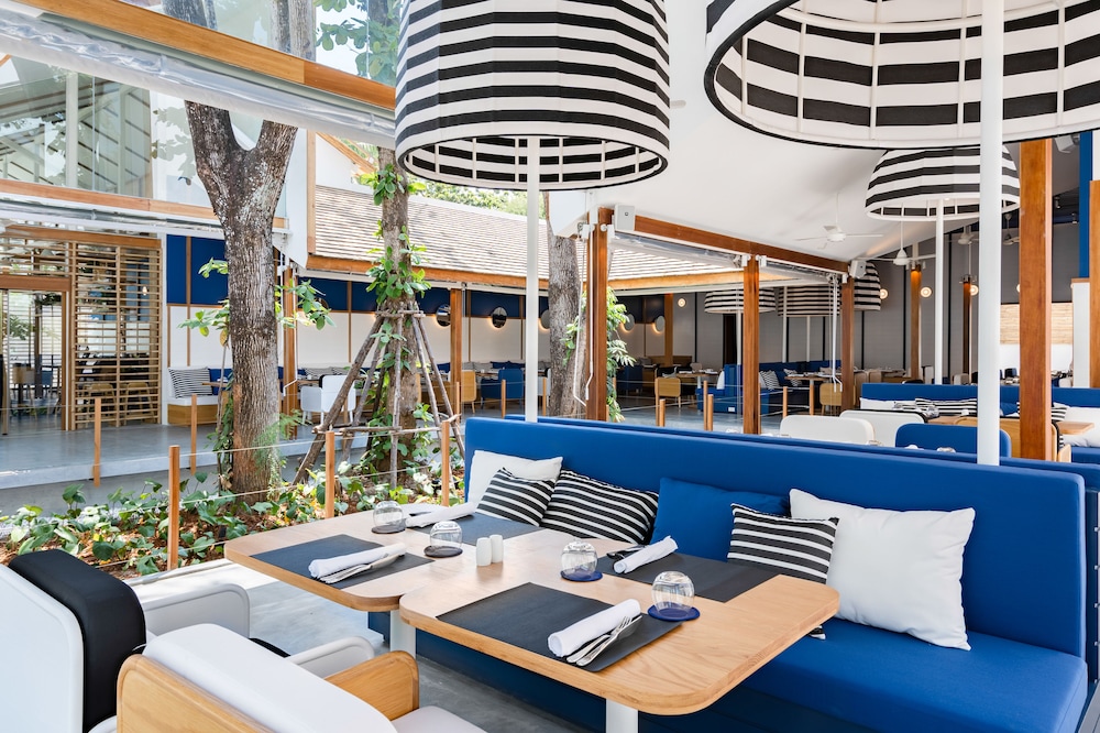 SALA Samui Chaweng Beach Resort — Restaurant & bars in Bo Phut, Surat Thani