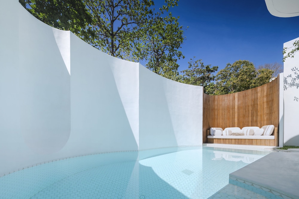 SALA Samui Chaweng Beach Resort — Swimming pool in Bo Phut, Surat Thani
