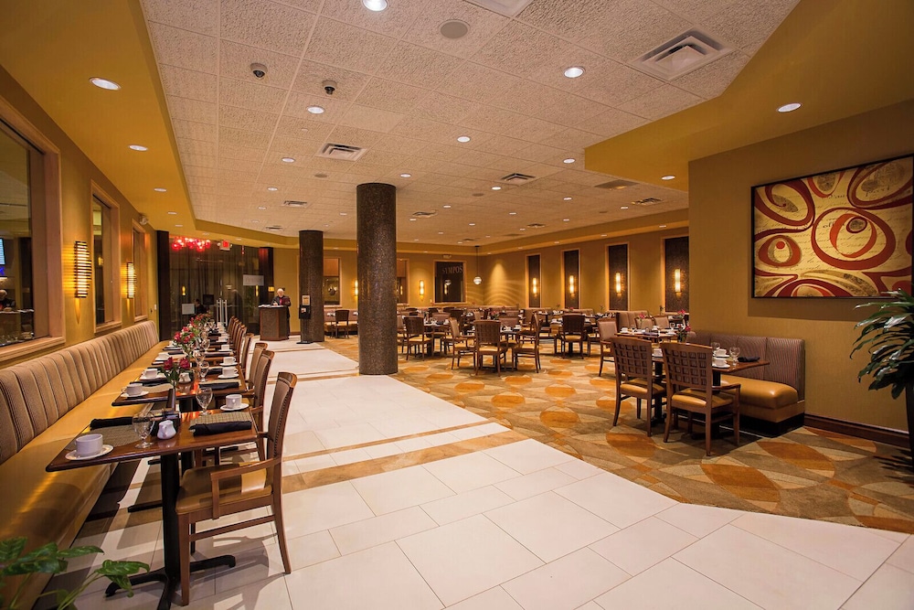 Florida Hotel & Conference Center in the Florida Mall — Restaurant & bars in Orlando, Florida